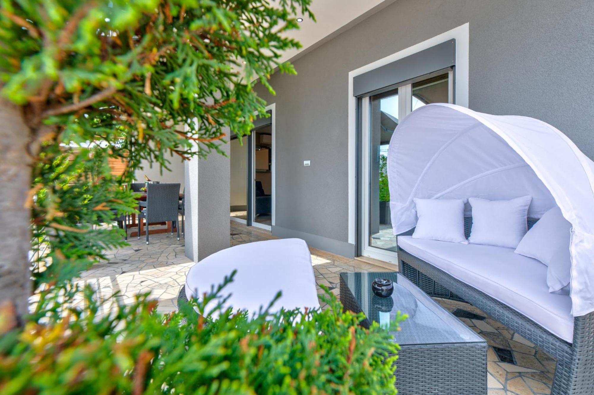 Villa Vivien Crikvenica Exterior foto